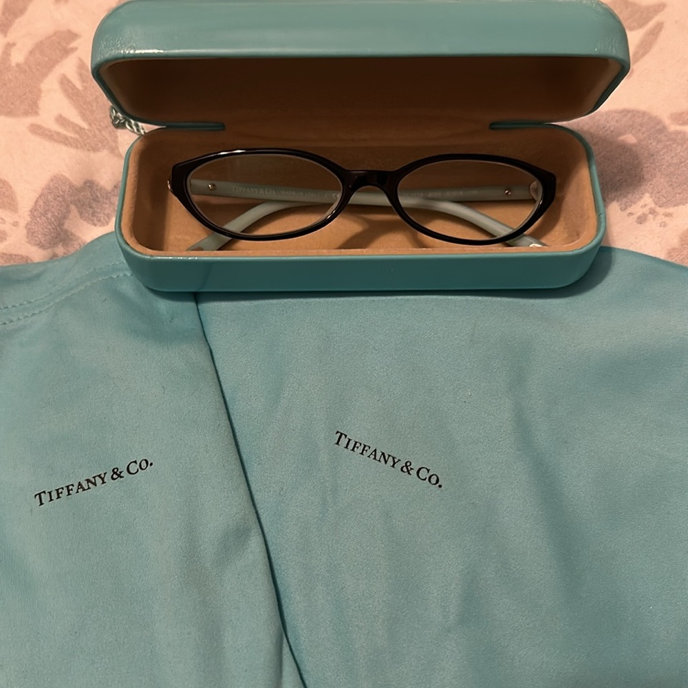 Tiffany & Co eye glasses - hard case - soft case - cleaning cloth - Picture 2 of 6
